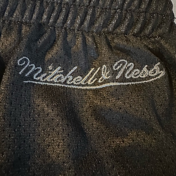 Mitchell & Ness NBA Chicago Bulls jersey knit shorts. - Picture 6 of 6